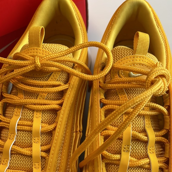 Nike Air Max 97 Color Mustard | Size 10.5 - Picture 4 of 10